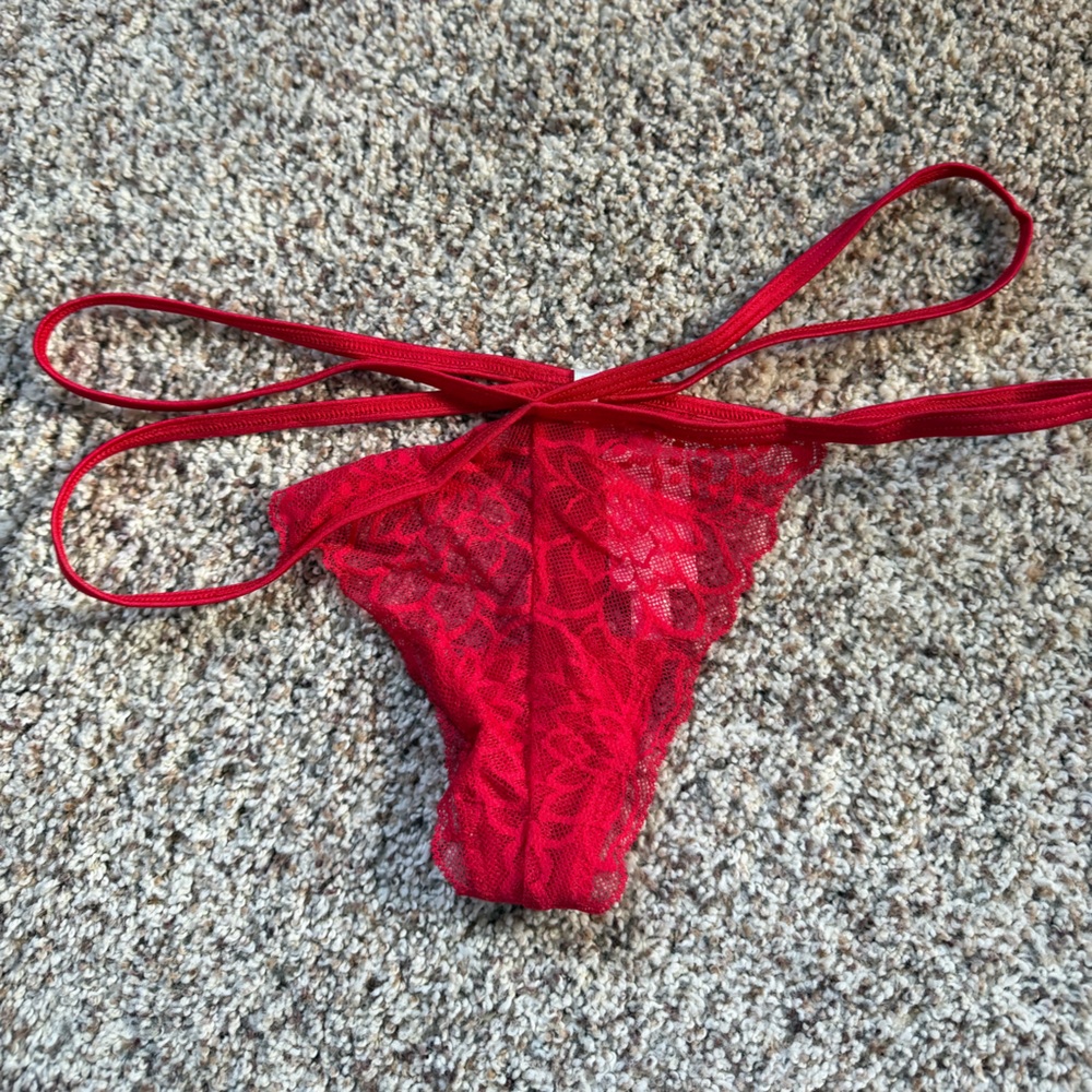PINK Victoria's Secret Red Lace Thong size M